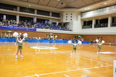 試合を盛り上げた郡山チアリーダーズ