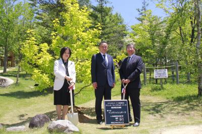 鶴岡元大使訪問