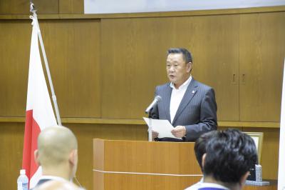 関係者への感謝と今後の抱負を語った高松市長の画像